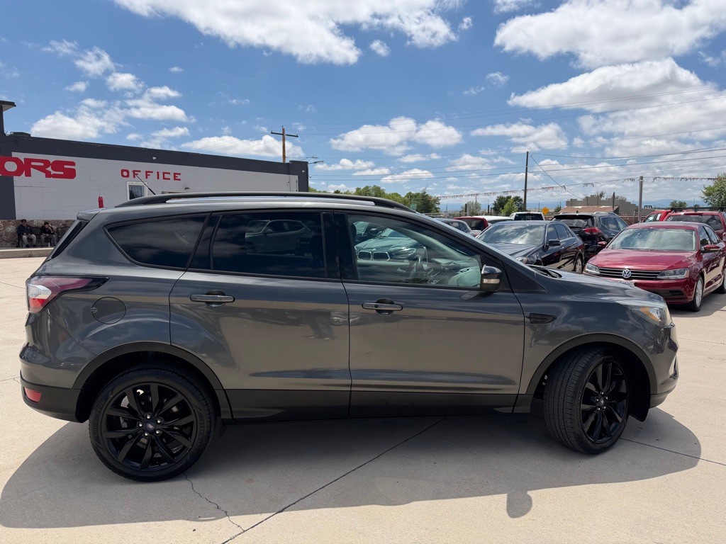 2017 Ford Escape Image 2