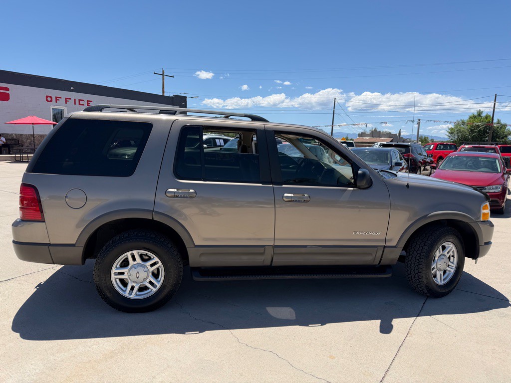 2002 Ford Explorer Image 2