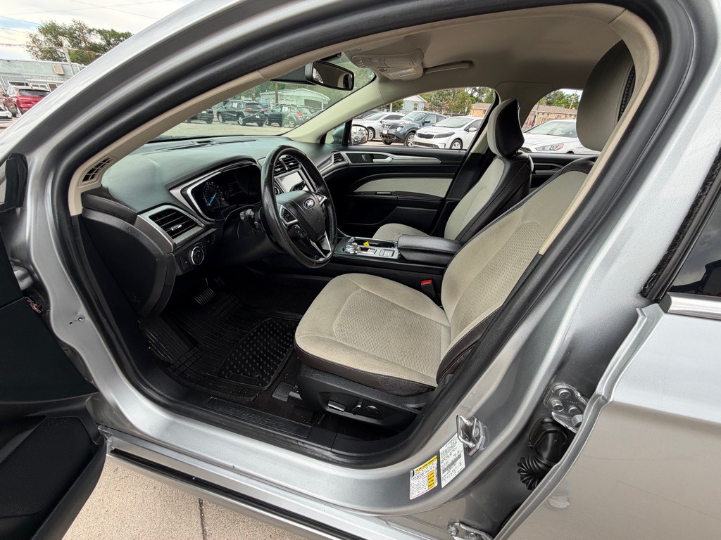 2020 Ford Fusion Image 8