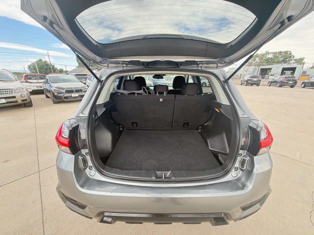 2021 Mitsubishi Outlander Image 15