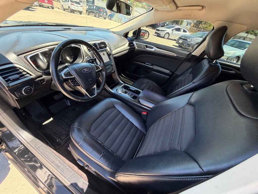 2017 Ford Fusion Image 9