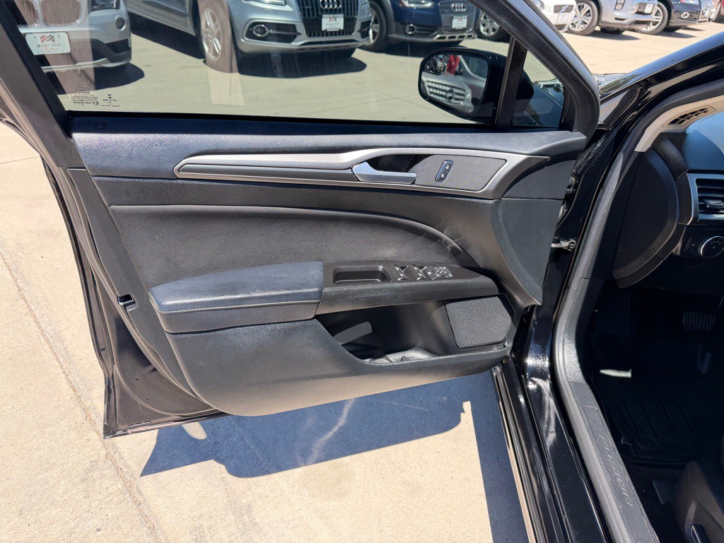 2017 Ford Fusion Image 10