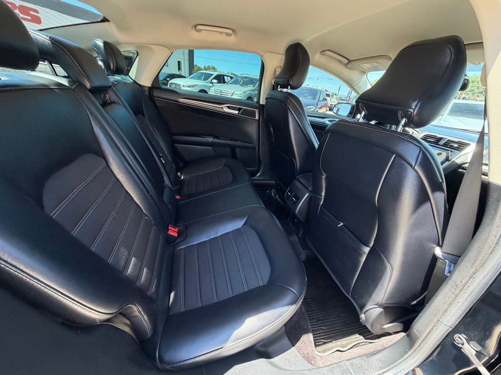 2017 Ford Fusion Image 14