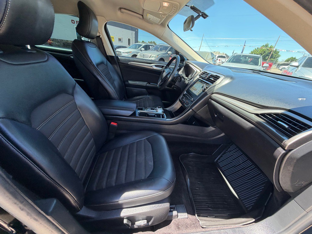 2017 Ford Fusion Image 15