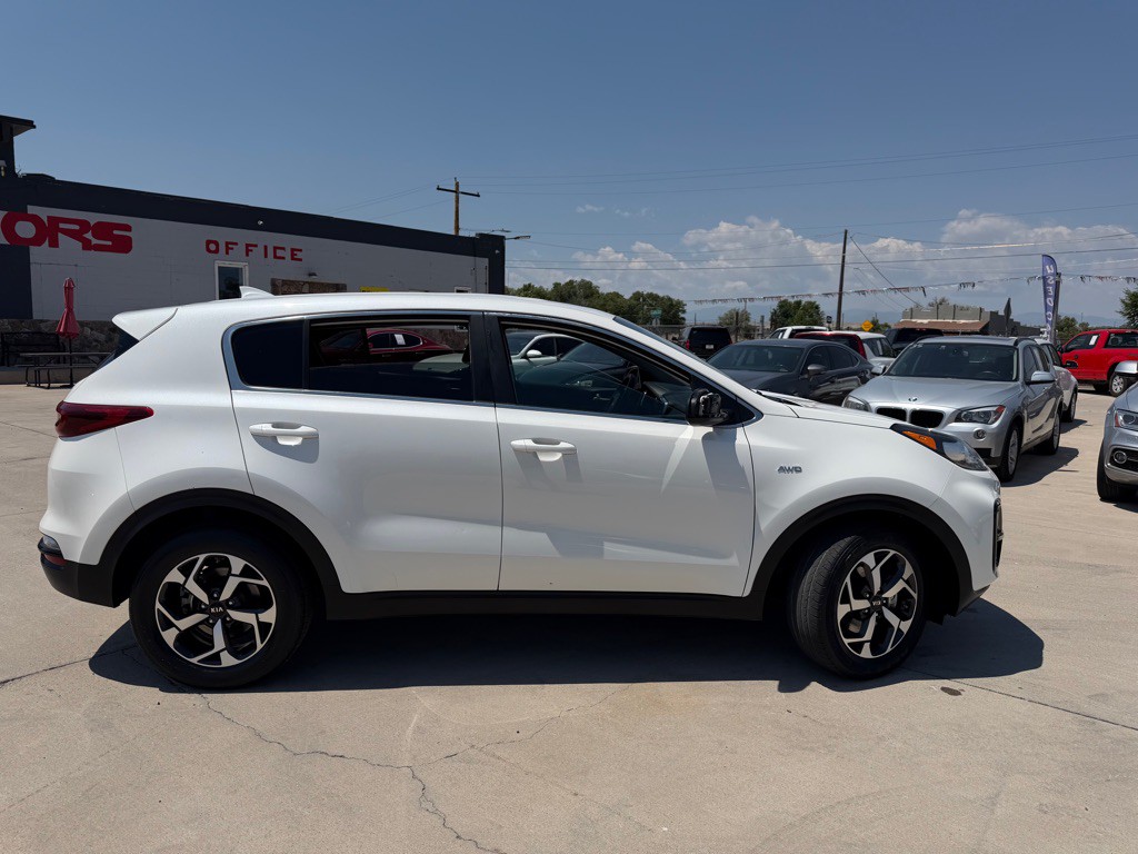 2022 Kia Sportage Image 2