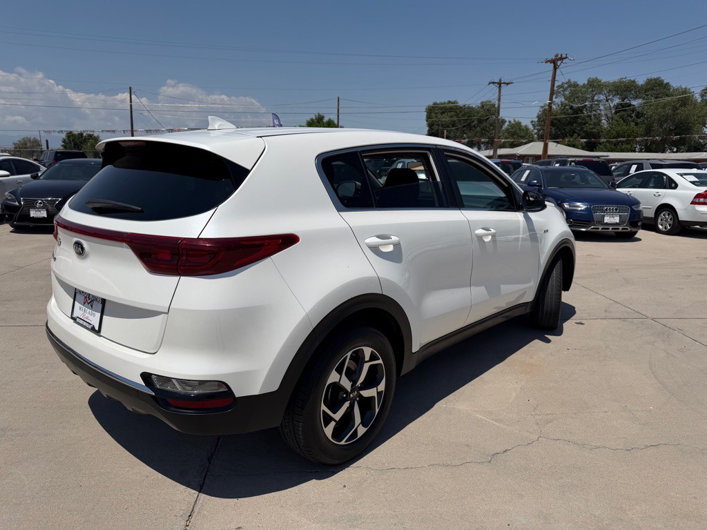 2022 Kia Sportage Image 3