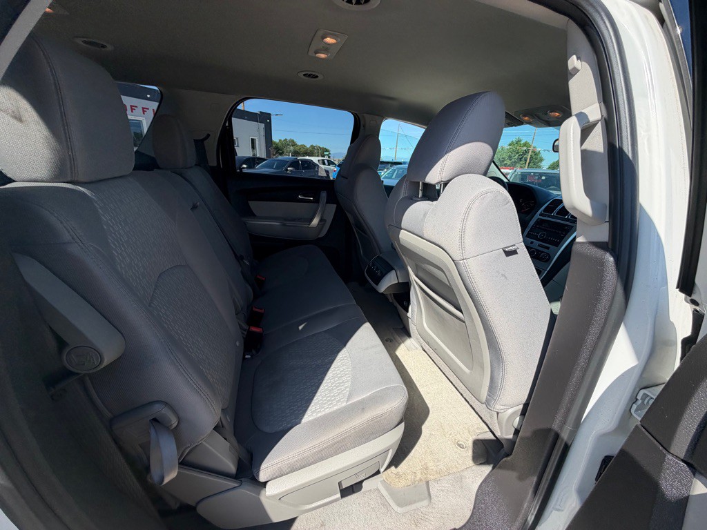 2011 GMC Acadia Image 15