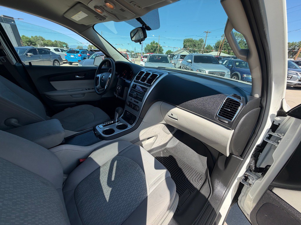 2011 GMC Acadia Image 20