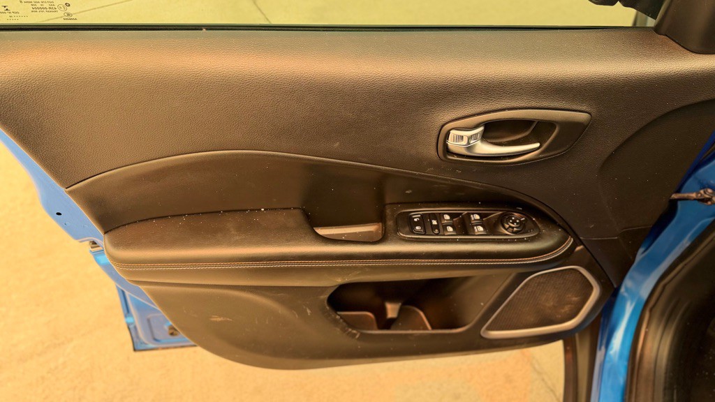 2019 Jeep Compass Image 11