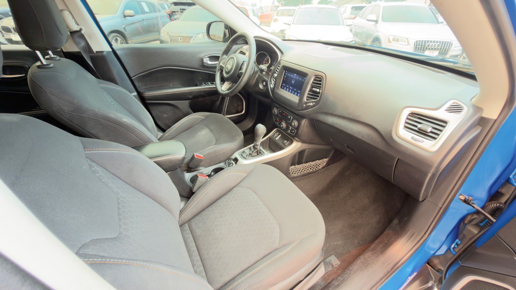 2019 Jeep Compass Image 17