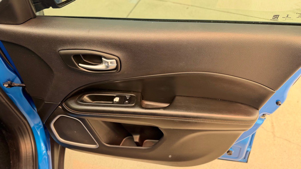 2019 Jeep Compass Image 18