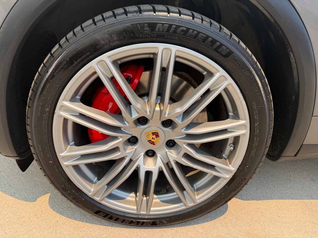 2014 Porsche Cayenne Image 8