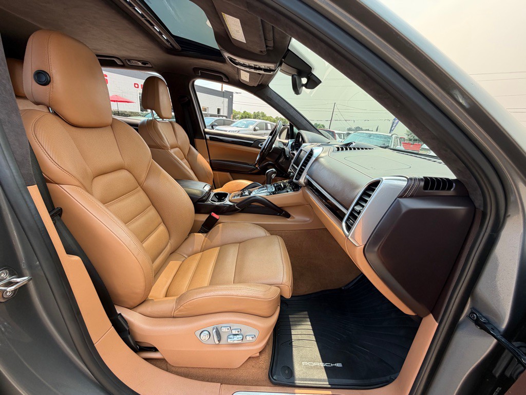2014 Porsche Cayenne Image 18