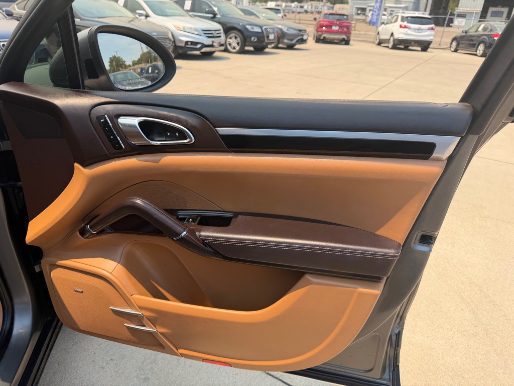 2014 Porsche Cayenne Image 20