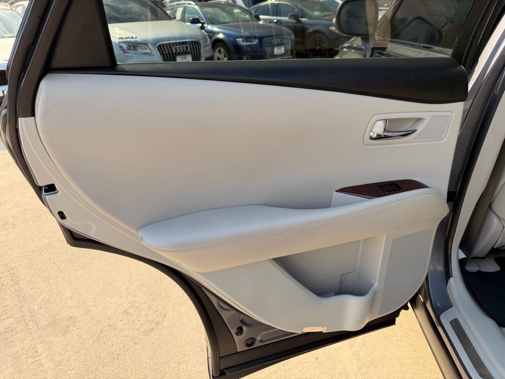2012 Lexus RX Image 12