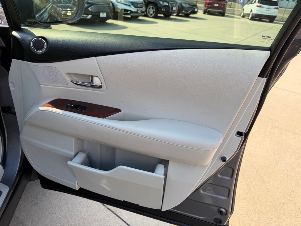 2012 Lexus RX Image 18