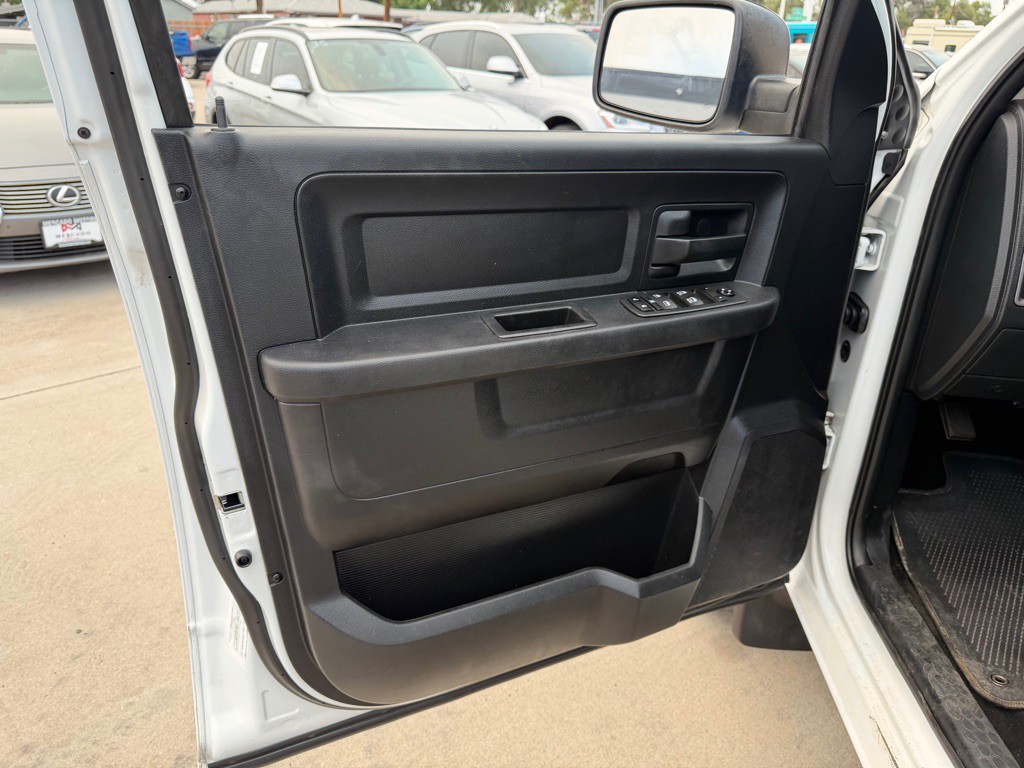 2014 RAM 1500 Image 10
