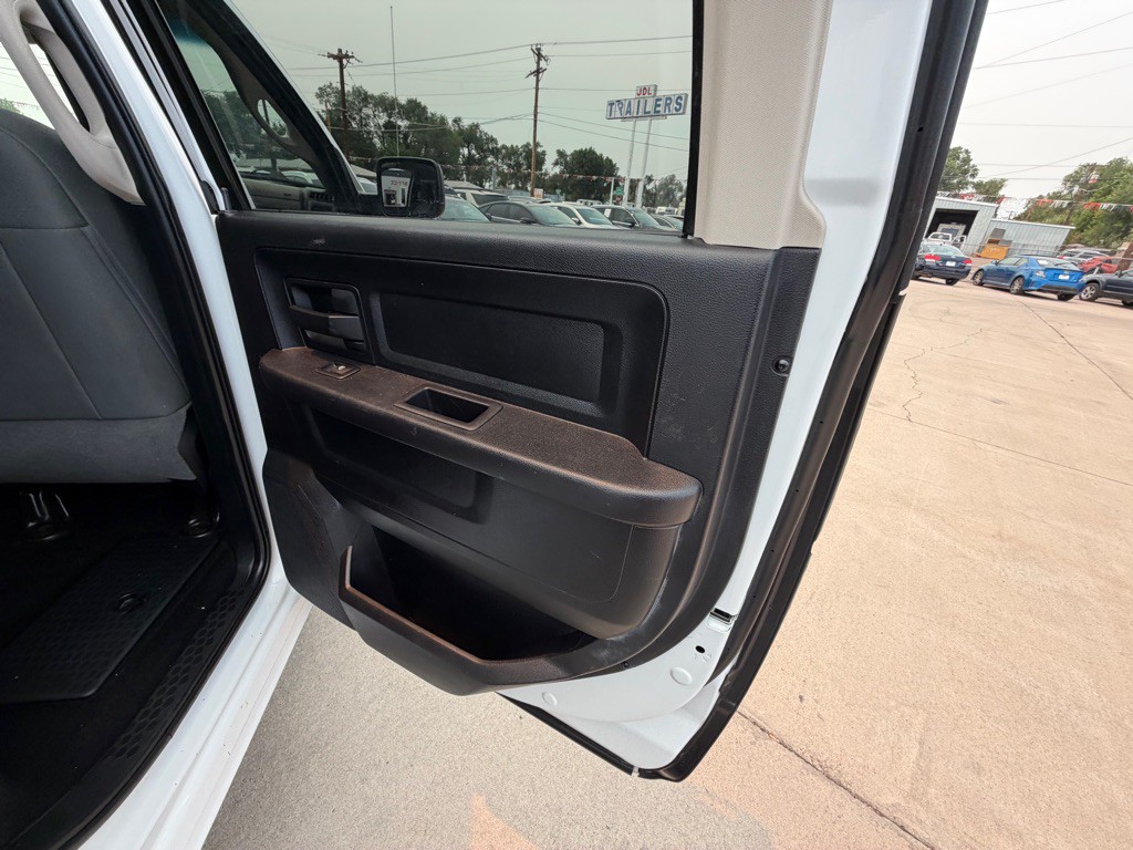 2014 RAM 1500 Image 14