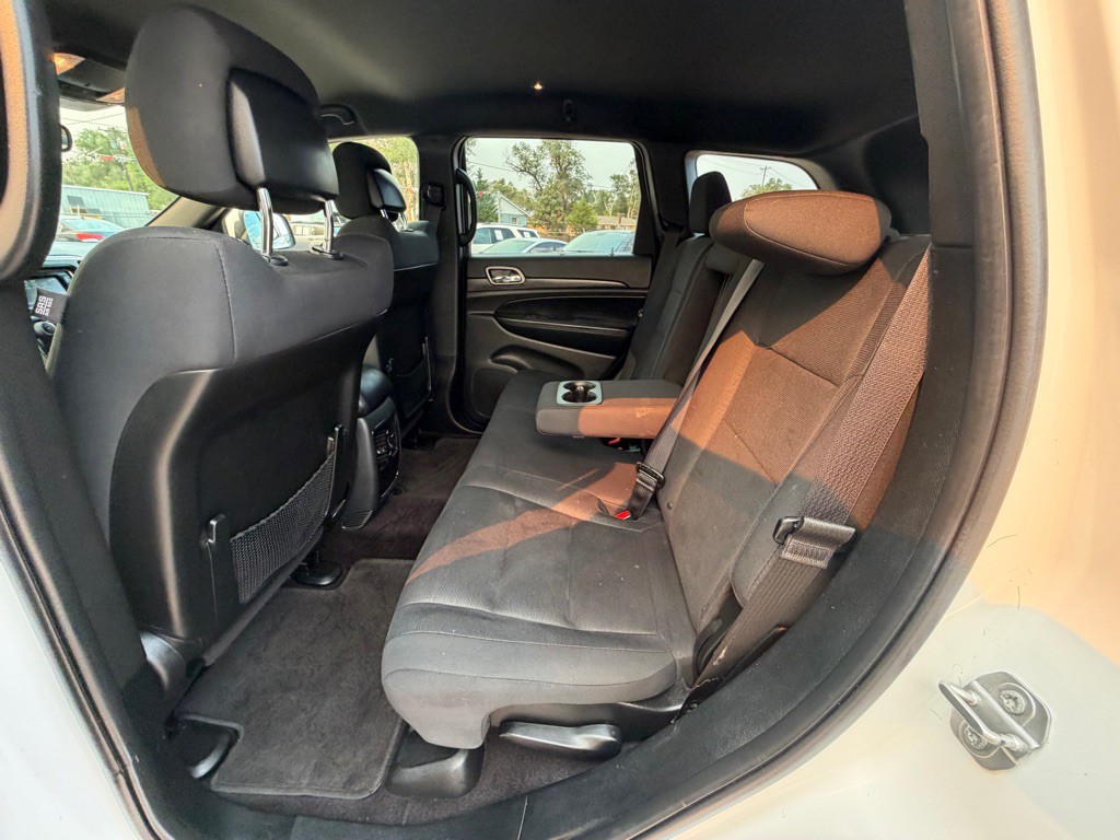 2017 Jeep Grand Cherokee Image 11