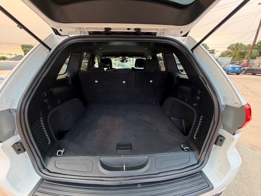 2017 Jeep Grand Cherokee Image 13