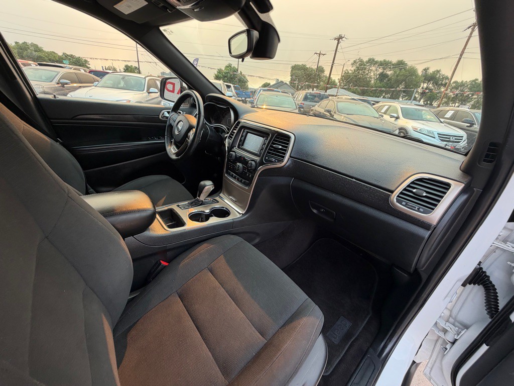 2017 Jeep Grand Cherokee Image 17