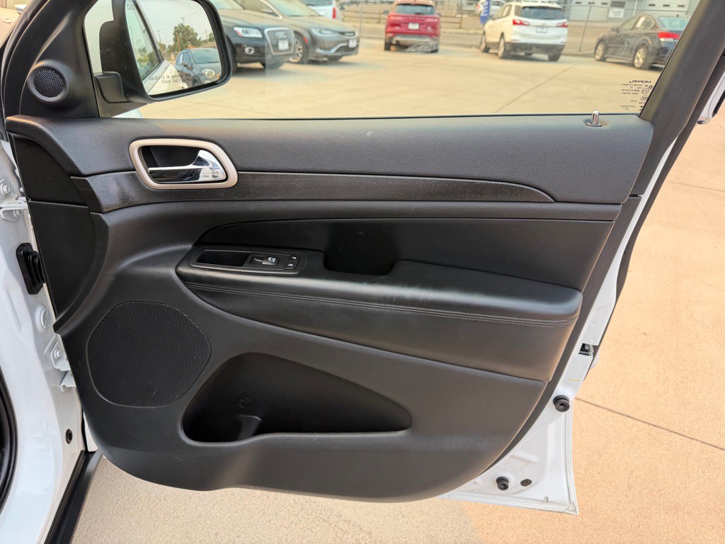 2017 Jeep Grand Cherokee Image 18