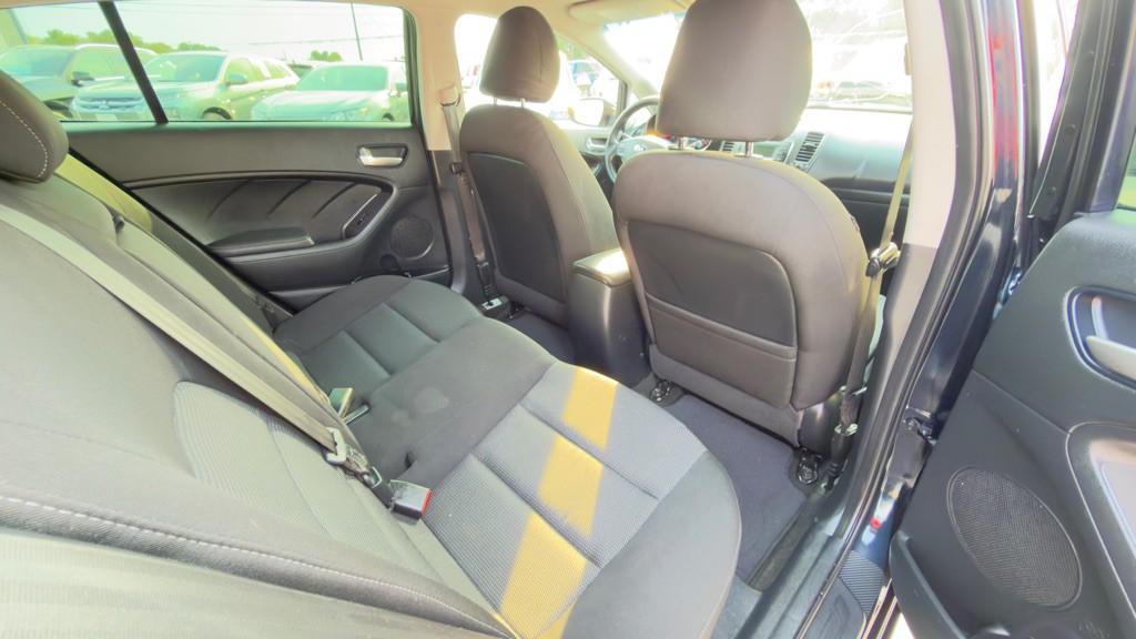 2018 Kia Forte Image 15