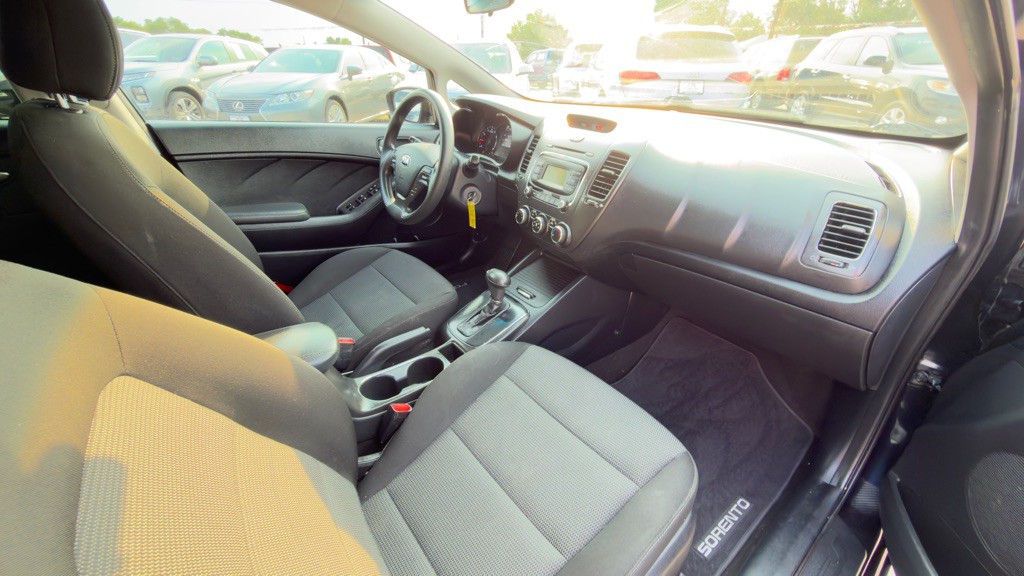 2018 Kia Forte Image 17