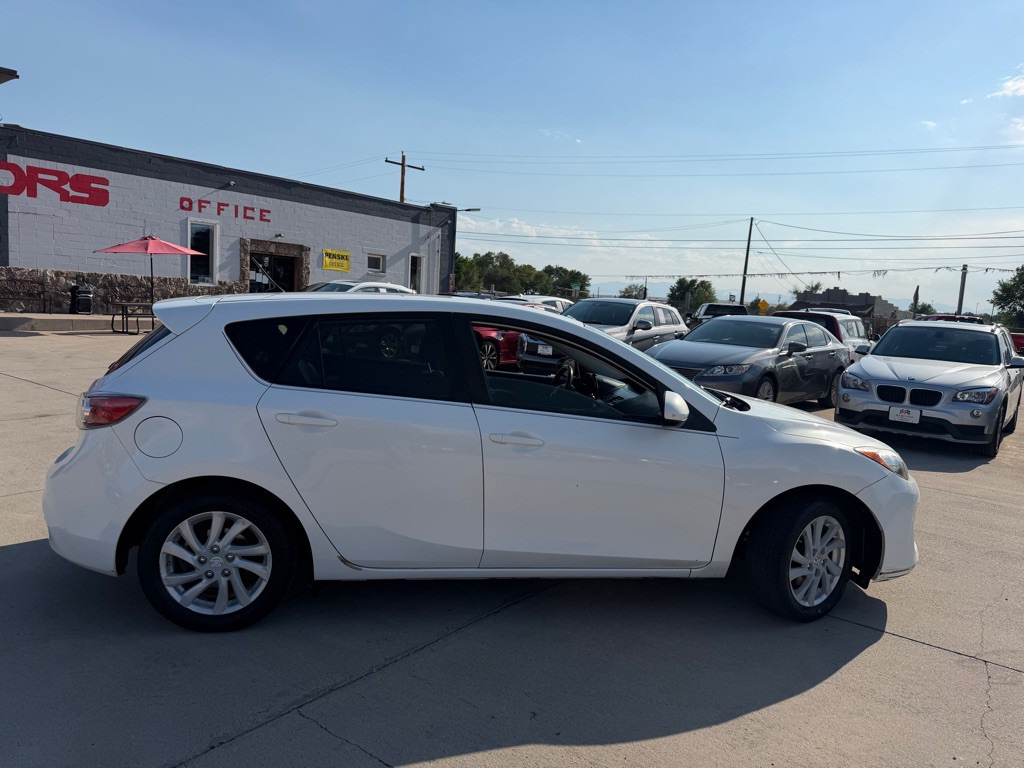 2012 Mazda Mazda3 Image 2