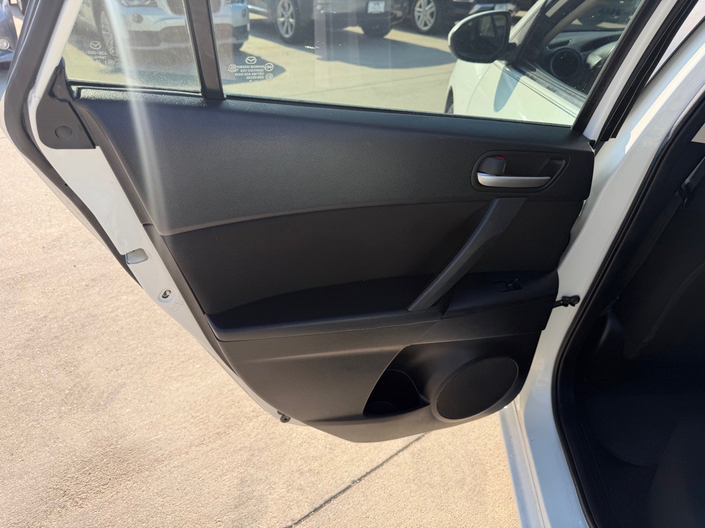 2012 Mazda Mazda3 Image 12