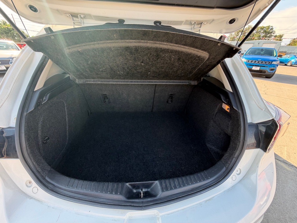 2012 Mazda Mazda3 Image 13