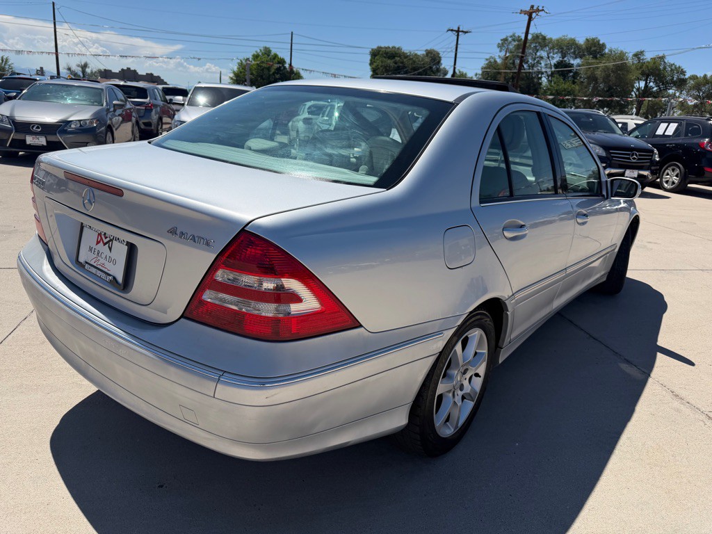 2007 Mercedes-Benz C-Class Image 3