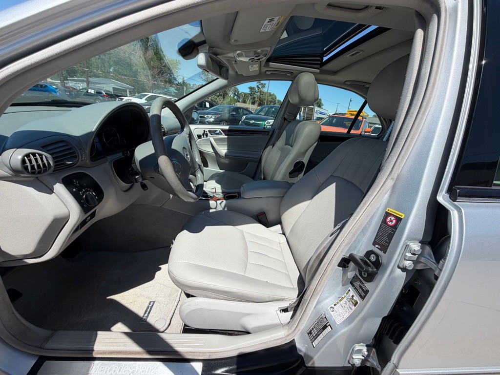 2007 Mercedes-Benz C-Class Image 8