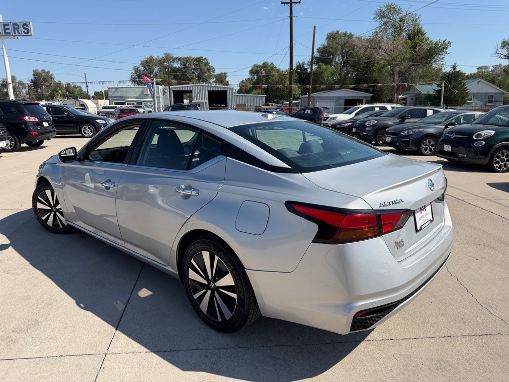 2021 Nissan Altima Image 5