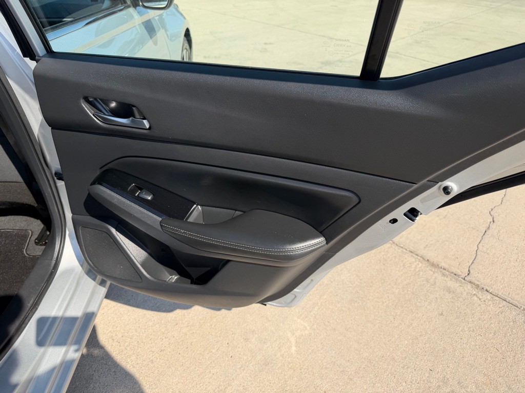 2021 Nissan Altima Image 15