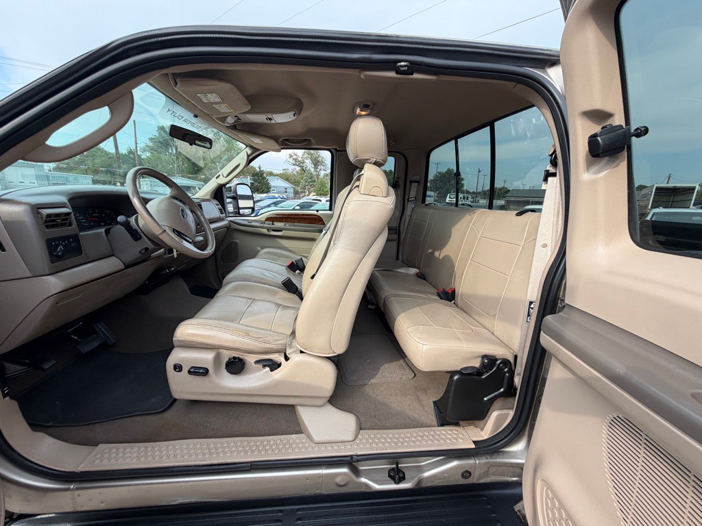 2004 Ford F-250 Image 11