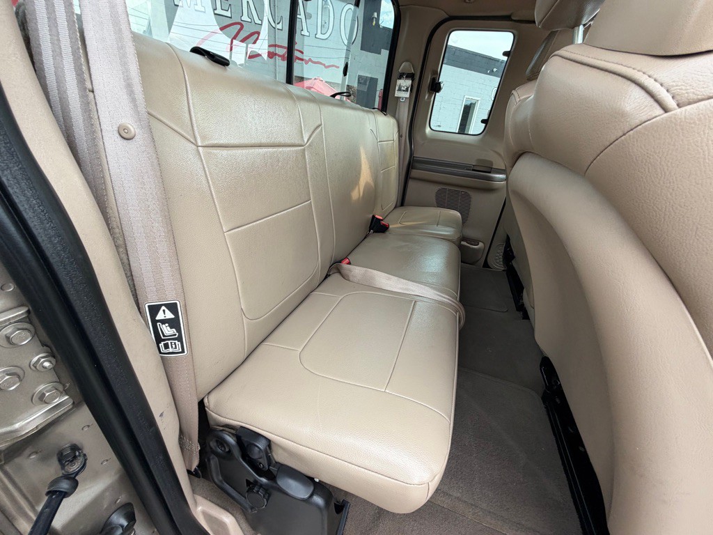 2004 Ford F-250 Image 15