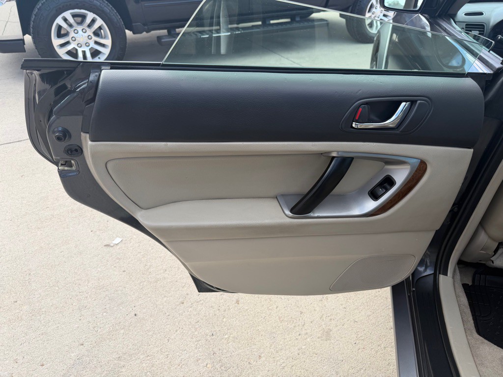 2008 Subaru Outback Image 12