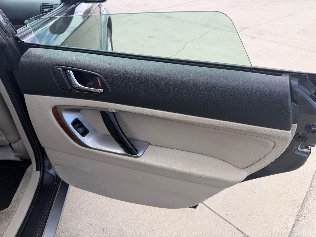 2008 Subaru Outback Image 15