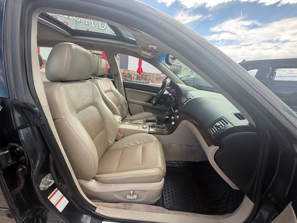 2008 Subaru Outback Image 16