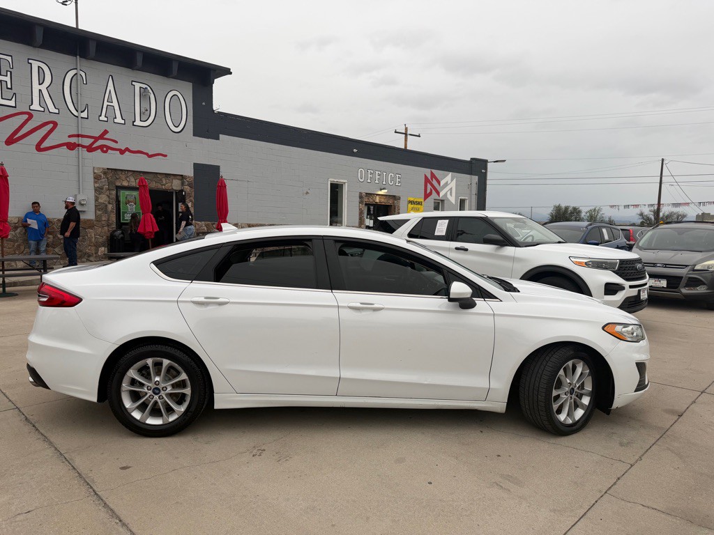 2020 Ford Fusion Image 2