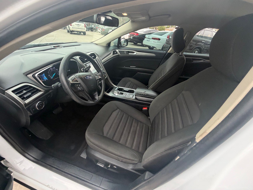 2020 Ford Fusion Image 7