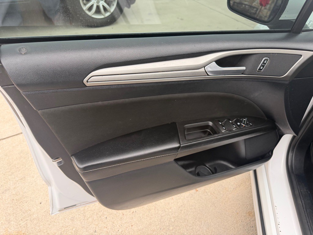 2020 Ford Fusion Image 9