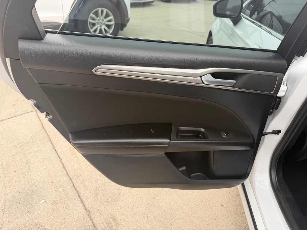 2020 Ford Fusion Image 11