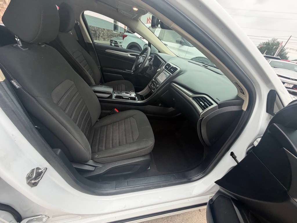 2020 Ford Fusion Image 15