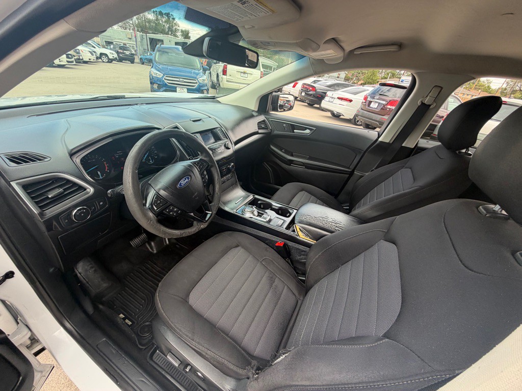 2019 Ford Edge Image 8