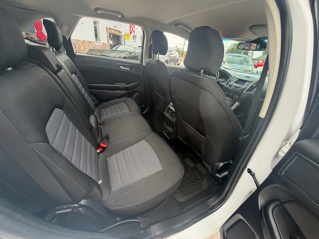 2019 Ford Edge Image 13