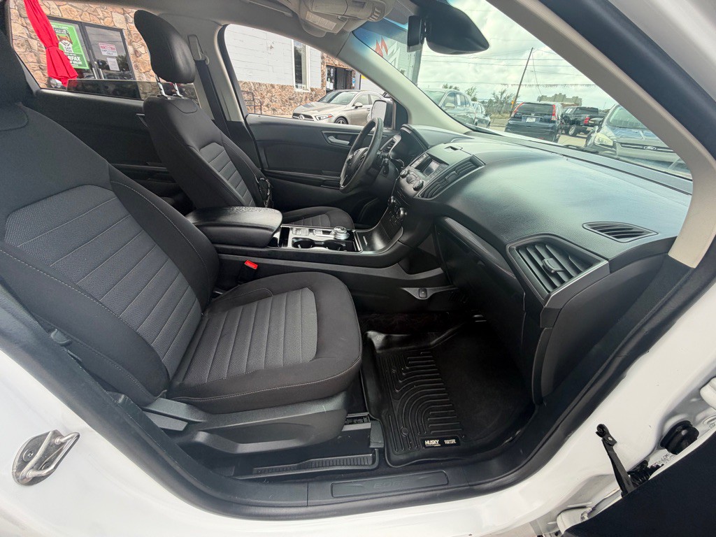 2019 Ford Edge Image 15