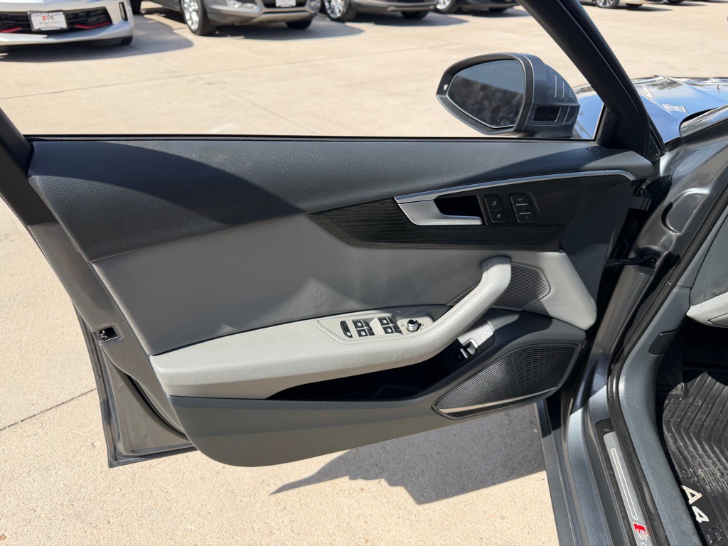 2018 Audi A4 Image 10