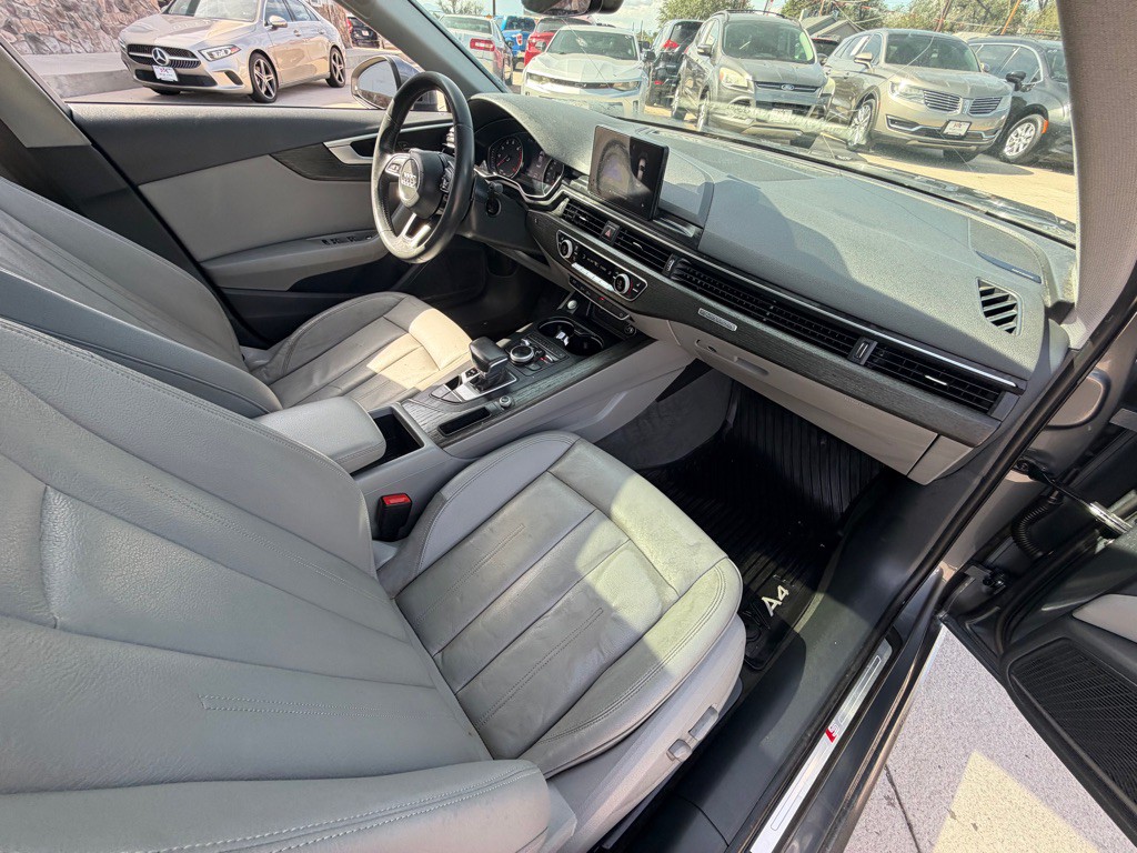 2018 Audi A4 Image 17